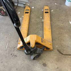 Uline Pallet Truck - Standard Fork, 48 x 27"