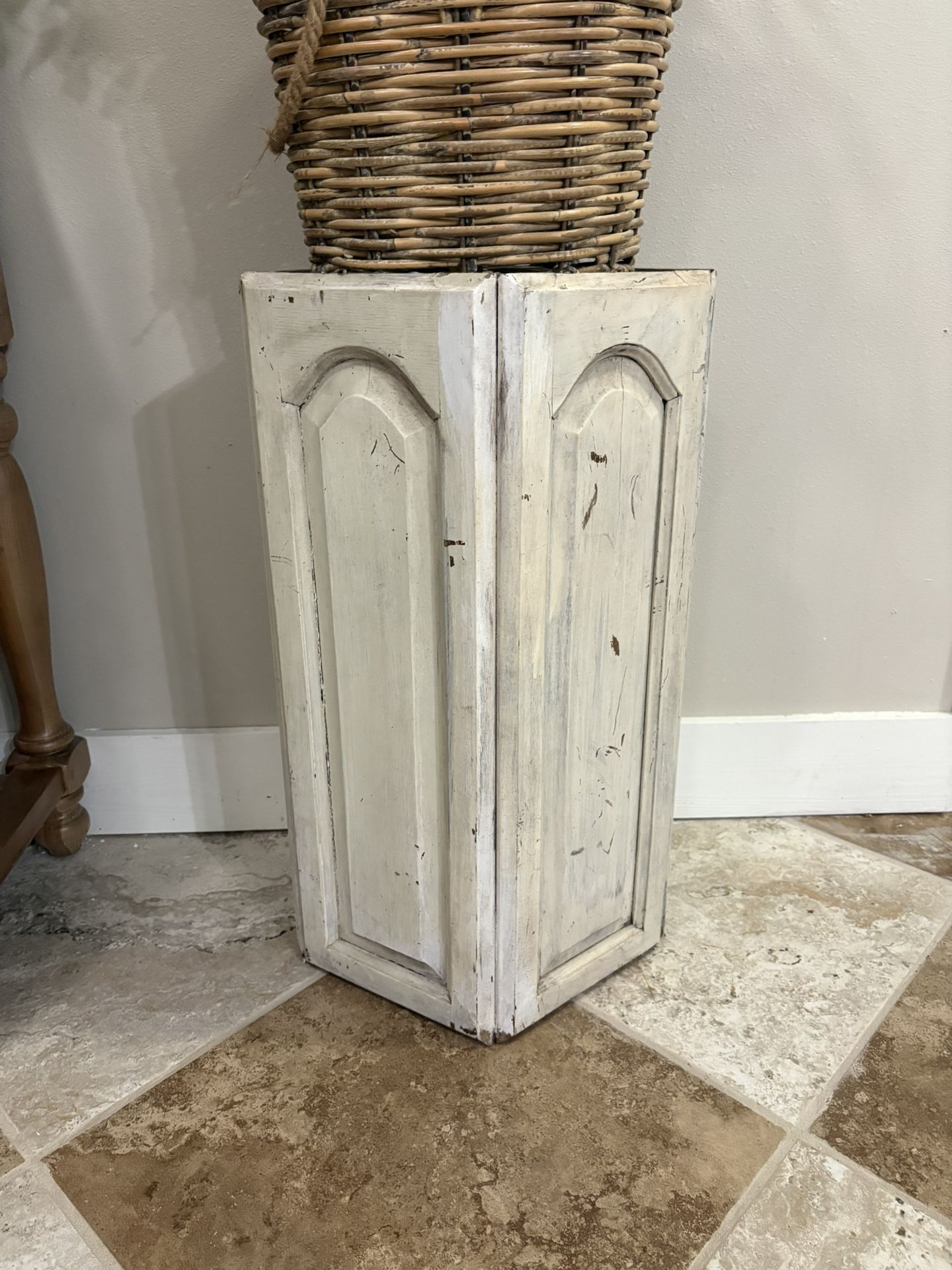 Solid wood plant stand 27.5” tall x 15” wide