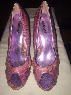 Purple croc print open toe open wedge shoe size 7.5