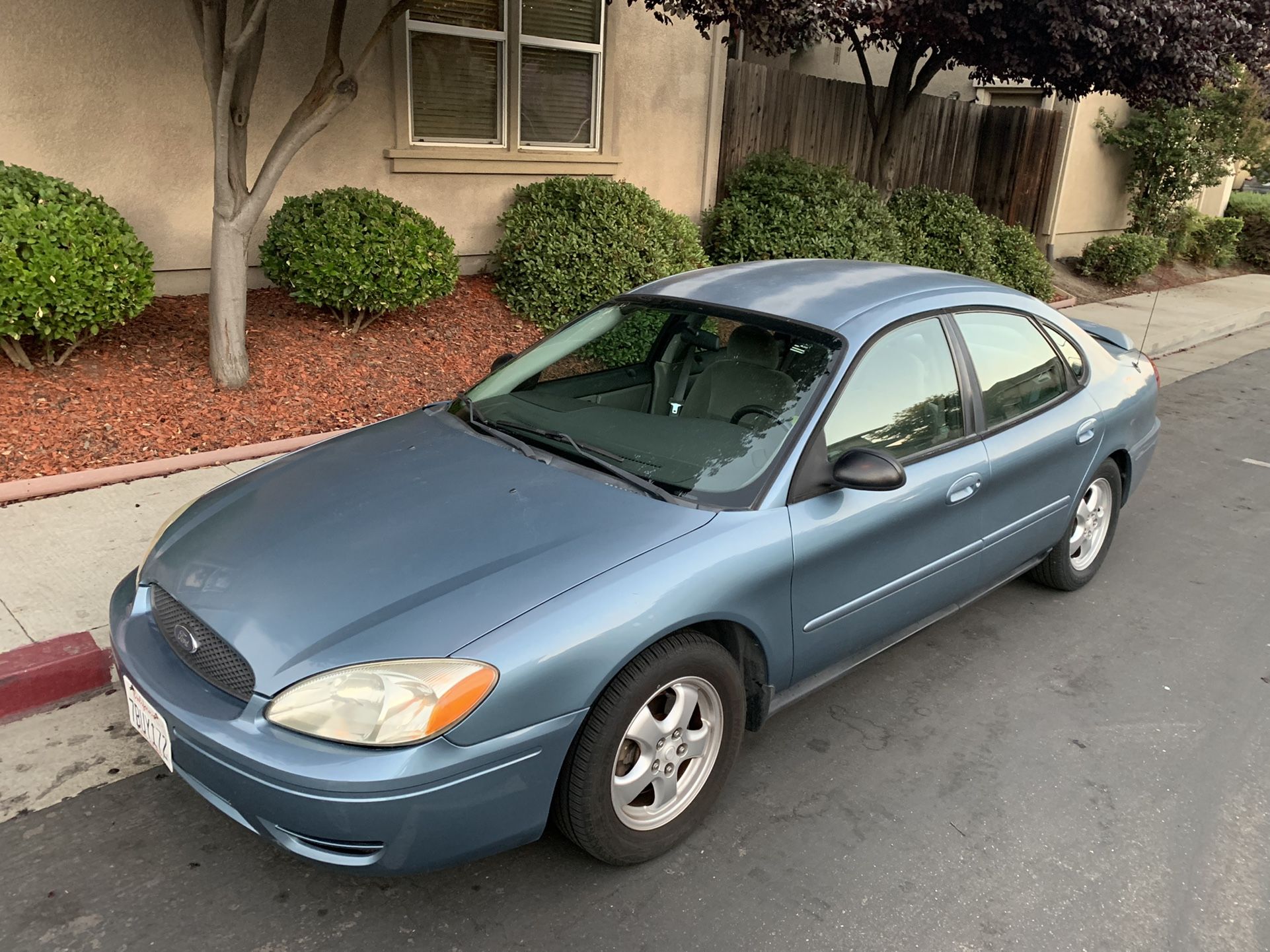 2005 Ford Taurus