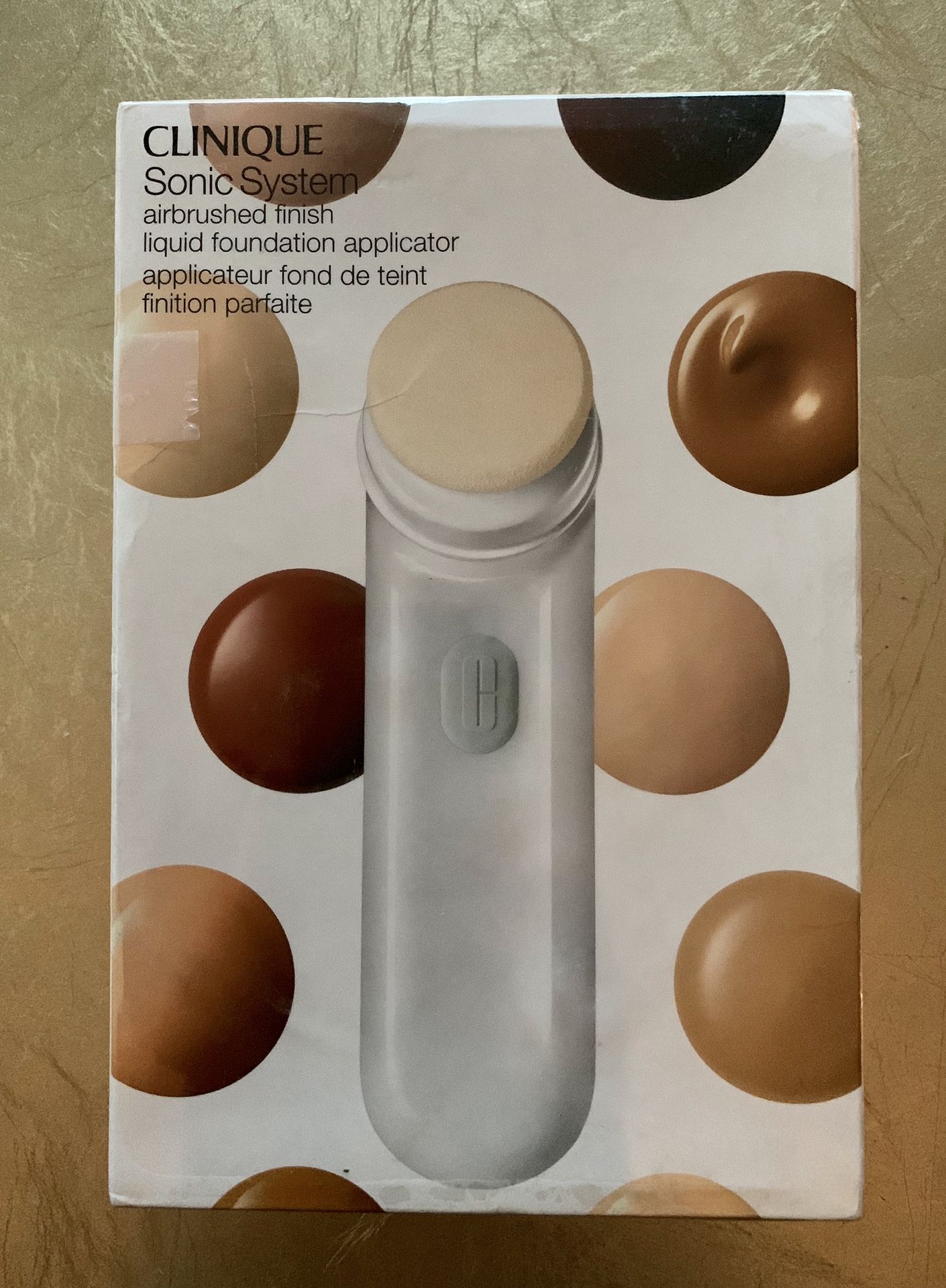 New, perfect gift for a woman ! Clinique sonic system makeup brush!