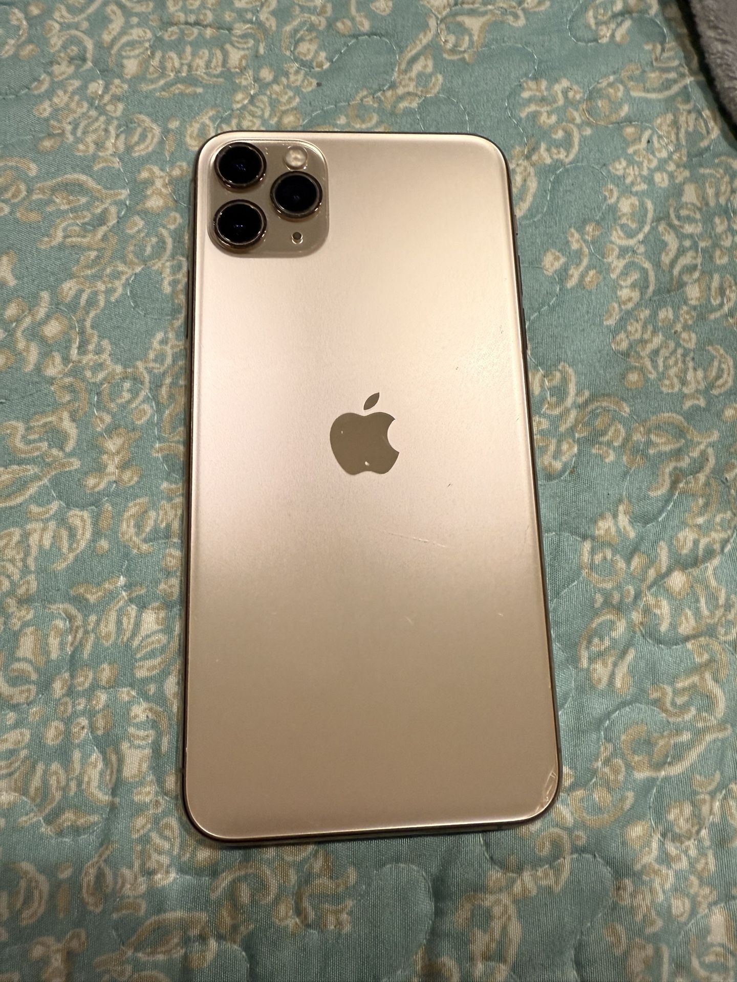 iPhone 11 Pro Max For Parts Only iCloud Lock In Good Condition 