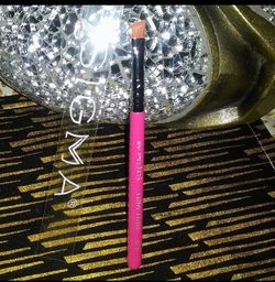 Sigma E65 Small Angle Makeup Brush