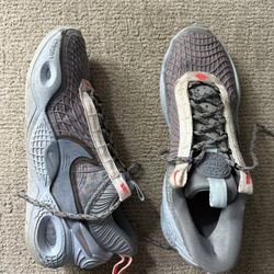 Nike Cosmic unity 