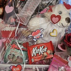 Valentines Baskets 4 Sell