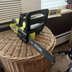 RYOBI WIRELESS CHAIN SAW