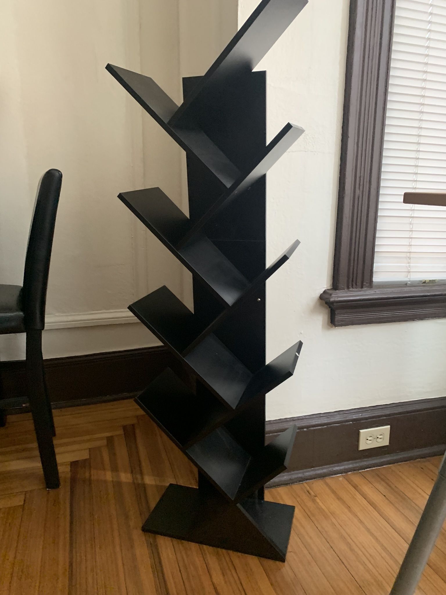 Modern Tree Bookshelf – 9-Tier Black Bookcase