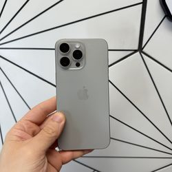 Apple iPhone 15 Pro Max 256GB Unlocked Physical Sim & E-sim Excellent Condition