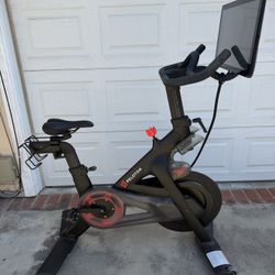 Peloton Bike