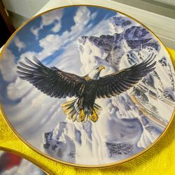 Franklin Mint Heirloom Eagle Plates - Limited Edition