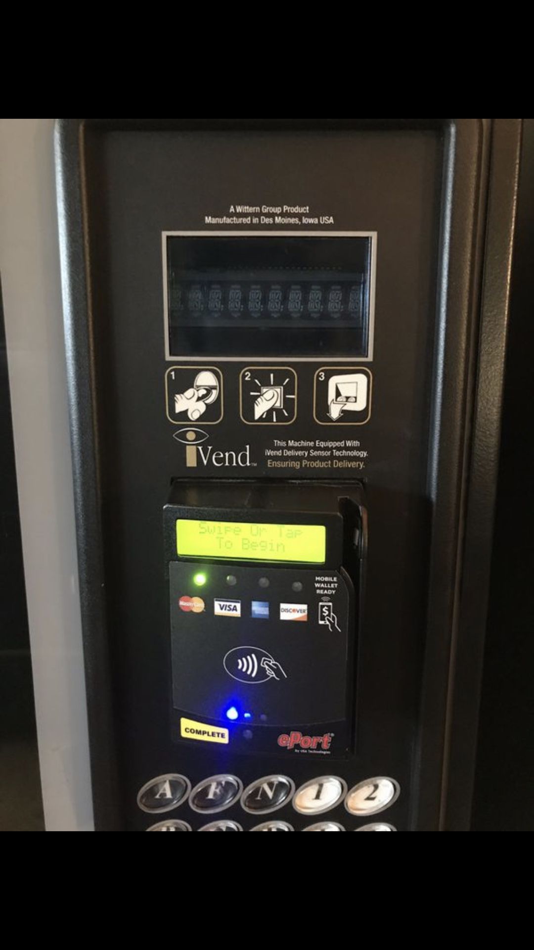 Used vending machine with apple pay installed!!! Works perfect fine