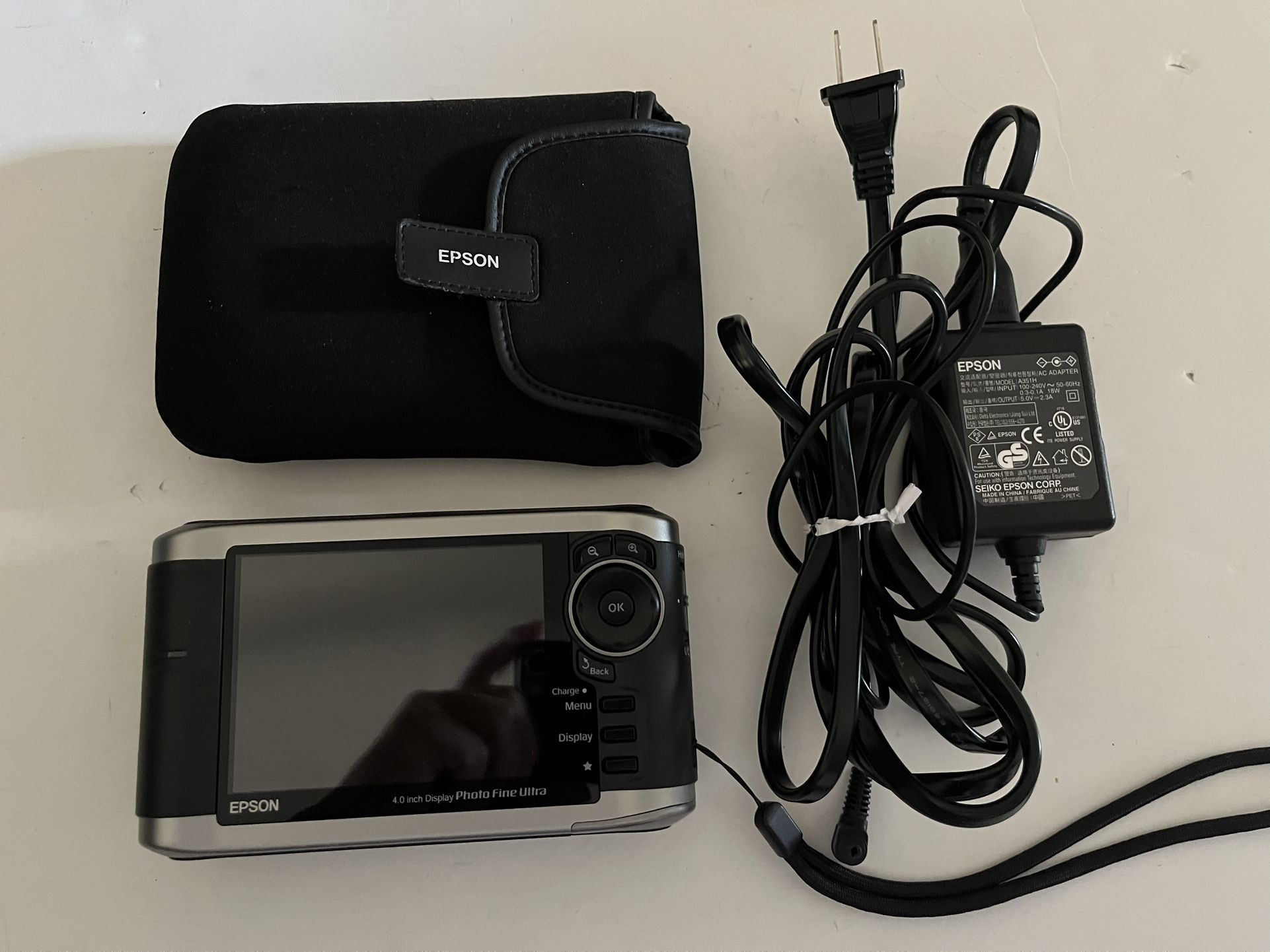 Excellent Epson P-3000 Black Multimedia Colored 4”LCD Display Storage Viewer