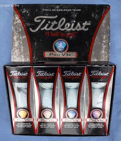 Dozen New Golf Balls Titleist Pro V1 $35