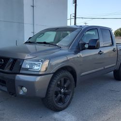2010 Nissan Titan