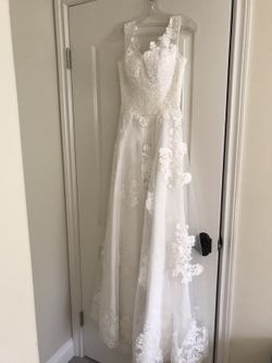 New Wedding dress...FREE SIZE for $120