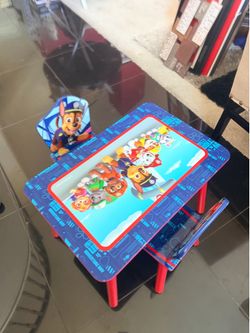 Kids table and toy bin