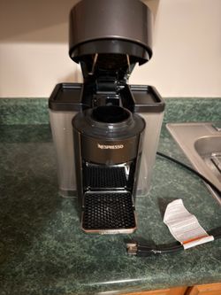 Nespresso Coffee Machine – Excellent Condition + Original Box