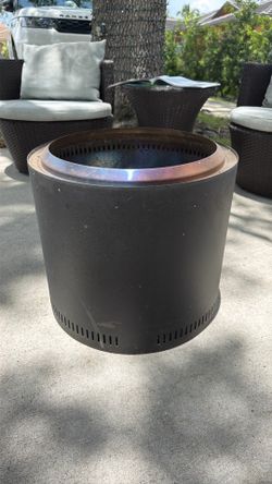 Solo Stove Bonfire 2.0 Color + Stand Bundle