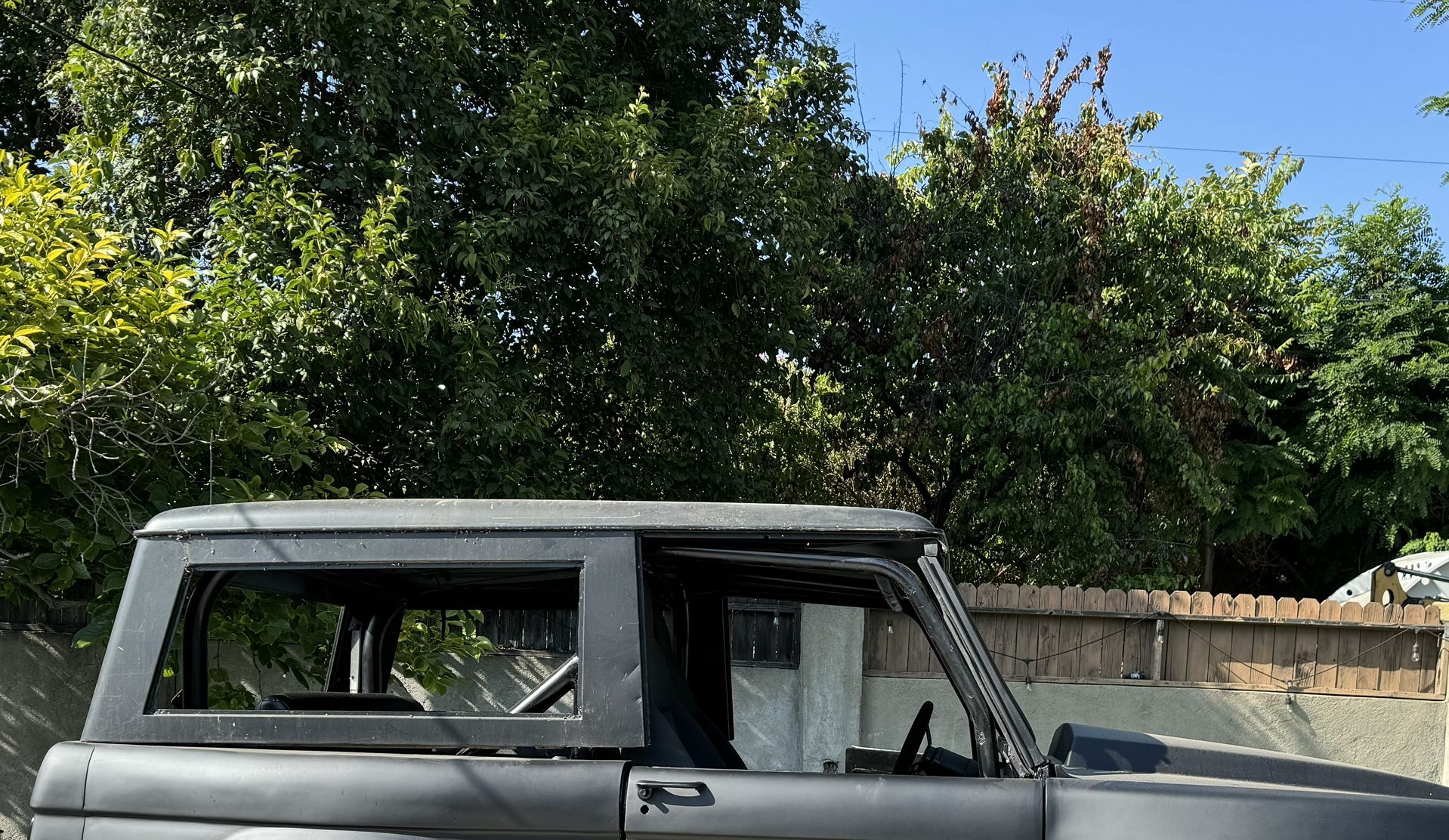 Early Bronco Hardtop 66-77 Bronco