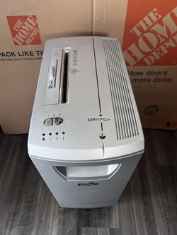 Fellowes