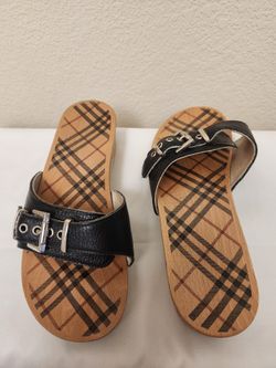 BURBERRY BLACK LEATHER SILVER BUCKLE WOOD FLIP FLOP SLIDE SANDALS Size 7 Authentic