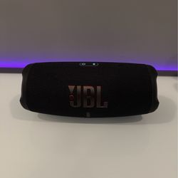 JBL Charge 5