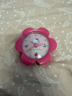 Hello kitty clock