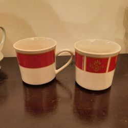 2 Gabbay cups white with red and gold design