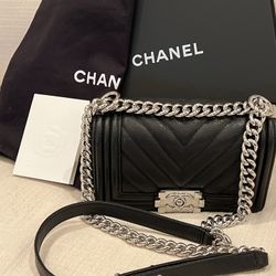 CHANEL BOY BAG AUTHENTIC 