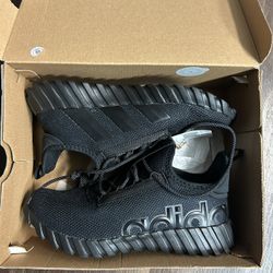 Adidas Kaptir 3.0 Size 6