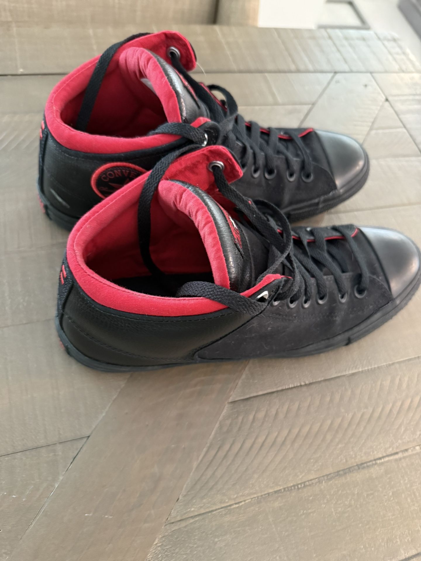 Men’s Converse black Chuck Taylor’s Size 10