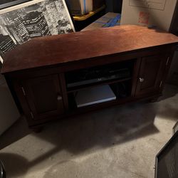 Free corner tv stand