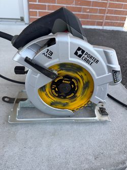 Porter Cable PC13CSL 7 1/4" 13A Corded Circular Saw with Laser Clean. Excellent condition and fully functional.