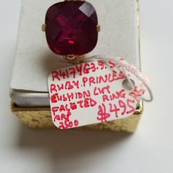10k Yellow Gold Princess cut Ruby 5.5 Ctw Size 6