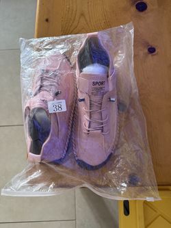 New ladies pink shoes
