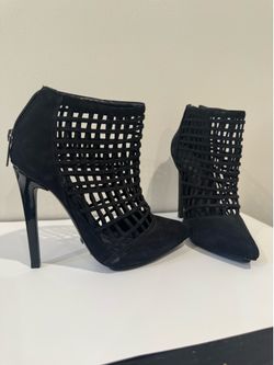 Schultz booties 7.5 size