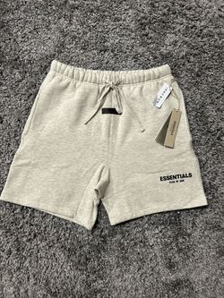 Light Oatmeal Essentials Shorts Size Medium