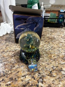 Sea Turtle Ocean Snow Globe with Coral Base