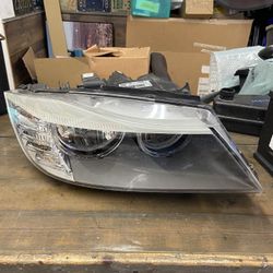 09-11 BMW 3 Series Used Right Passenger Side Halogen Headlight Oem 