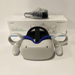 Oculus with Charging Dock 