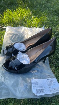 Peeptoe heels