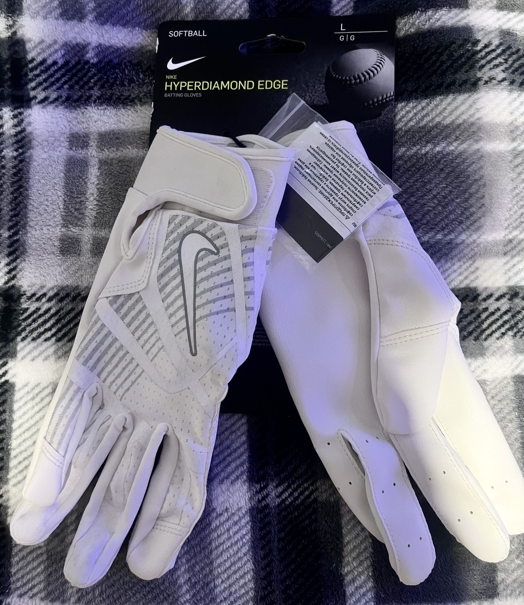 Nike HyperDiamond Edge Batting Gloves. Softball Unisex Large White. New NWT
