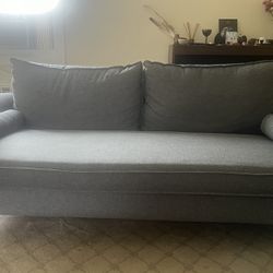 Grey Couch With Throw Pillows