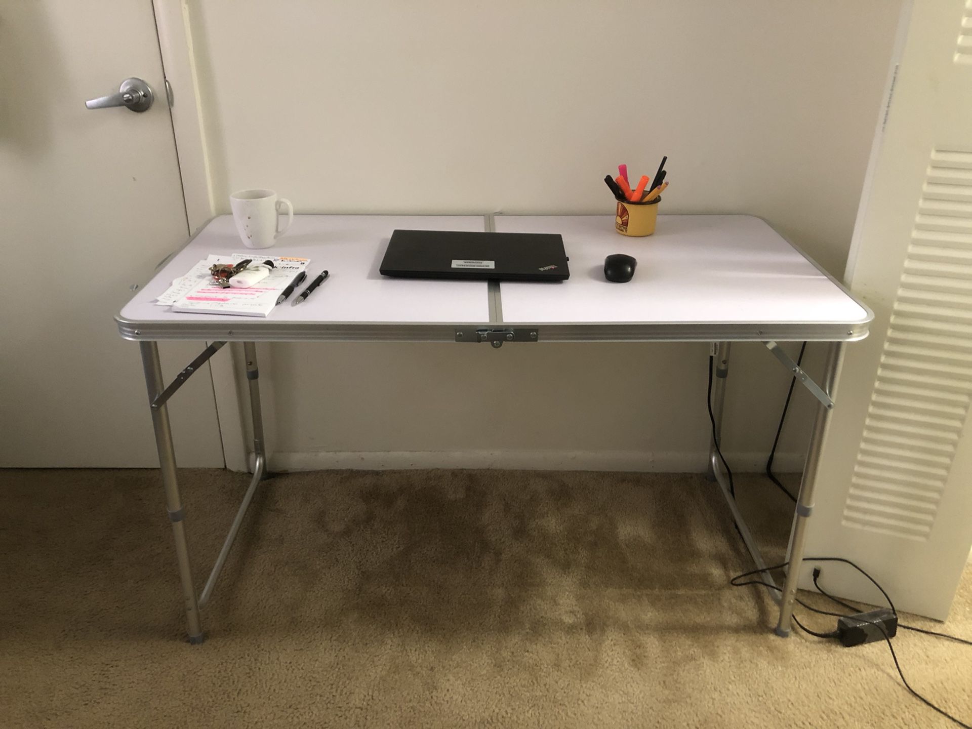 One month use - aluminium foldable desk