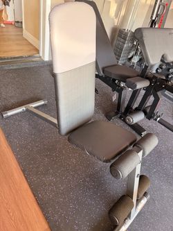 Adjustable Workout Bench – Great Condition