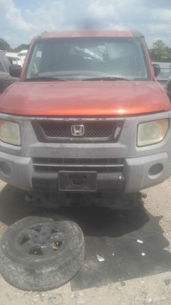 2005 Honda Element for parts