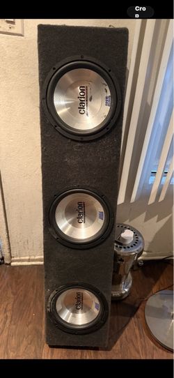 3 10s clarion speakers