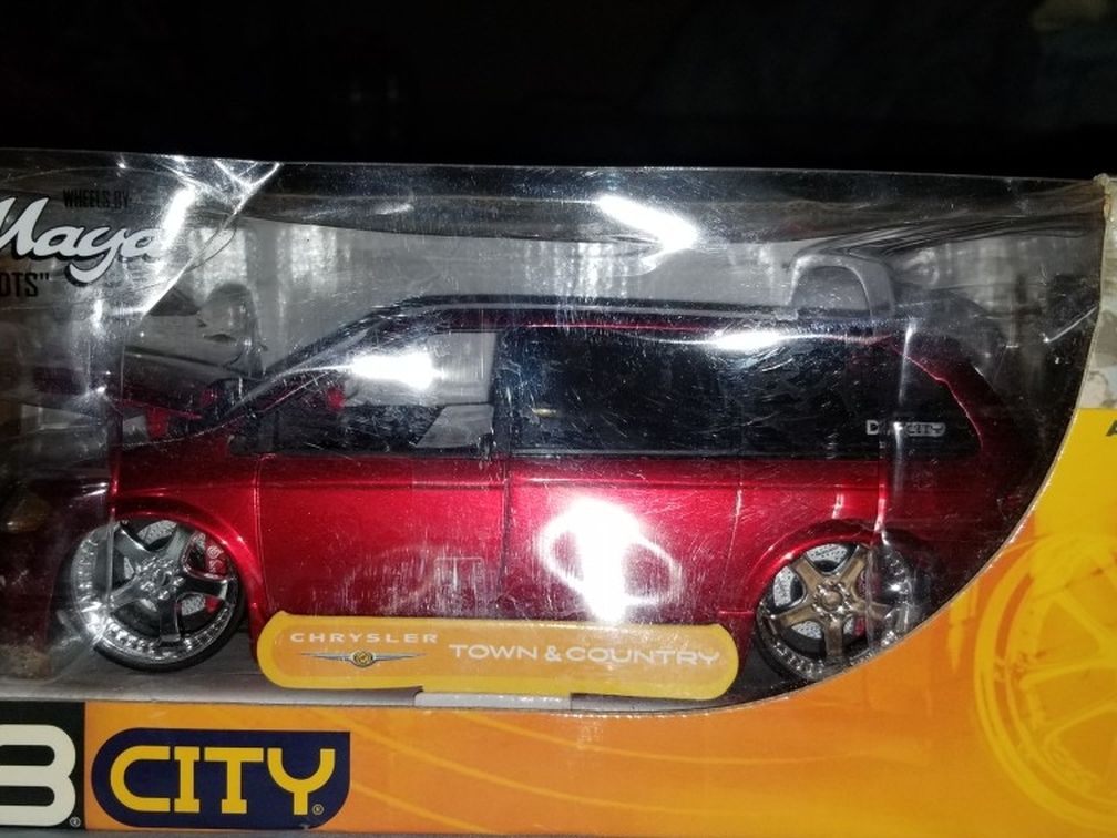BRAND NEW DUB CITY CAR NEW IN PACKAGE