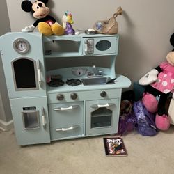 Play kitchen