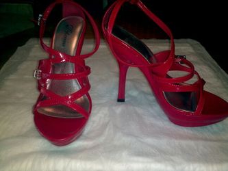 5" Red heels size 8